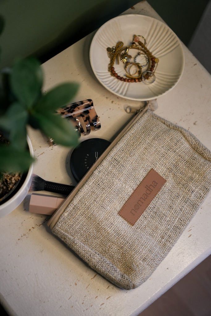 sundari Make-up Bag - Handgefertigte Kosmetiktasche aus Hanf